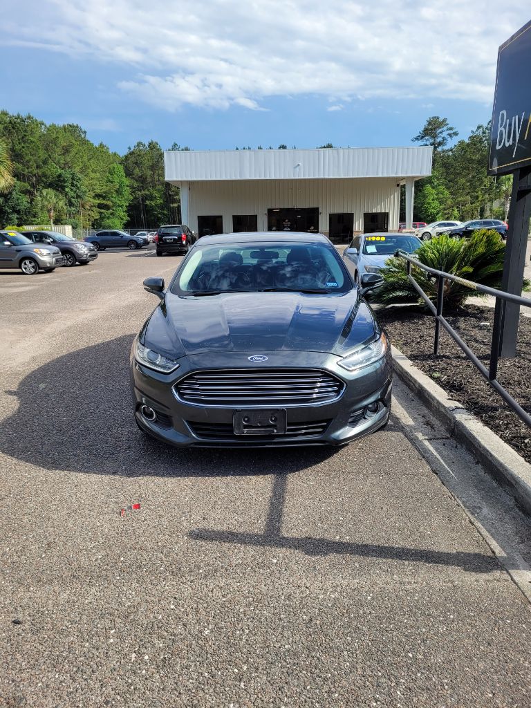 2016 Ford Fusion SE photo