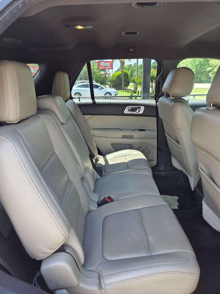 2013 Ford Explorer XLT photo