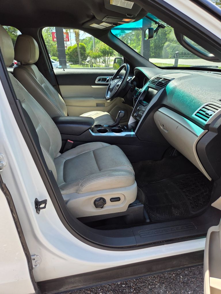 2013 Ford Explorer XLT photo