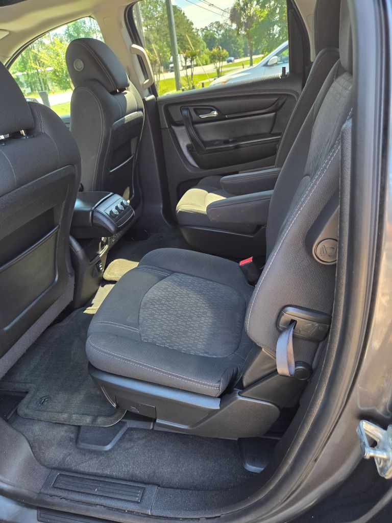 2014 GMC Acadia SLE-2 photo