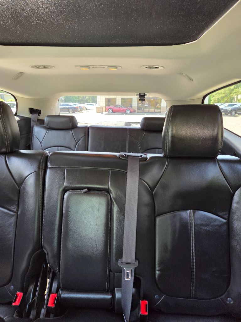 2014 Chevrolet Traverse LT photo