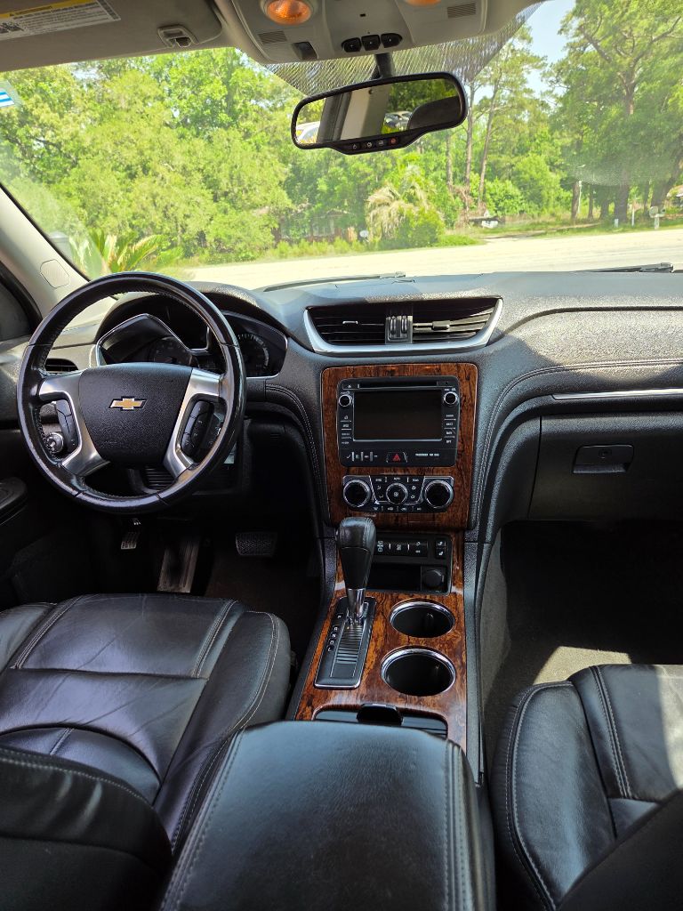2014 Chevrolet Traverse LT photo