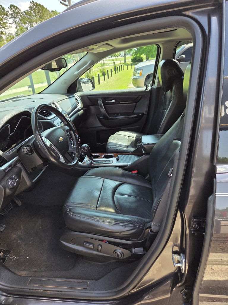2014 Chevrolet Traverse LT photo