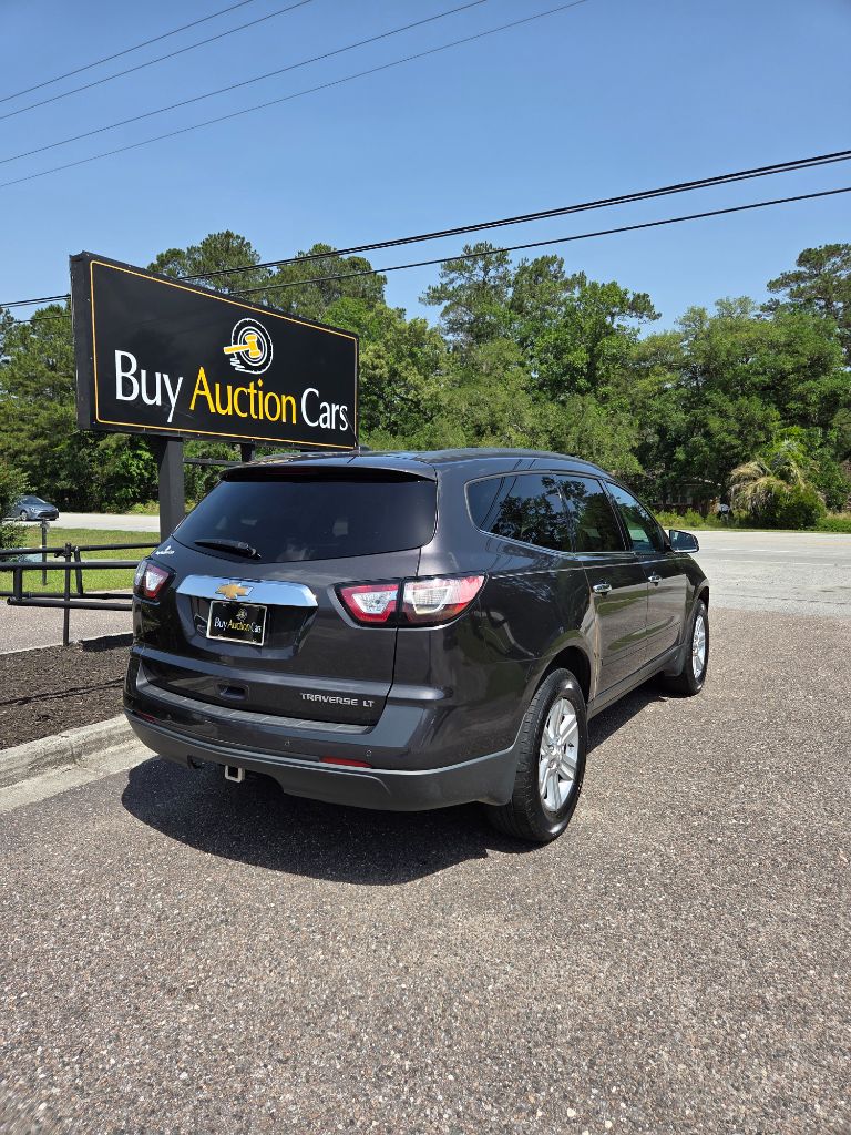 2014 Chevrolet Traverse LT photo