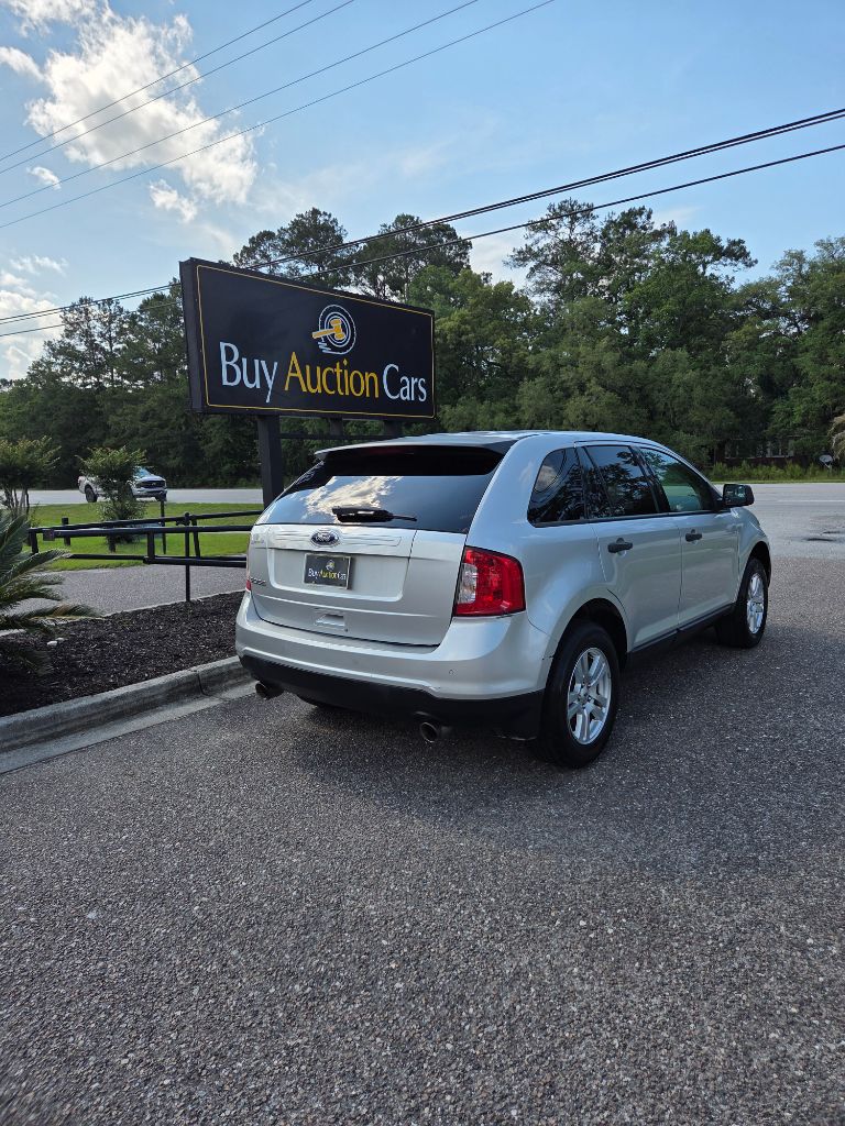 2011 Ford Edge SE photo