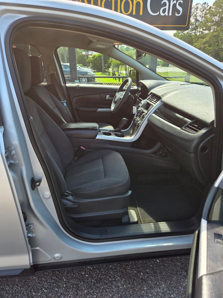 2011 Ford Edge SE photo