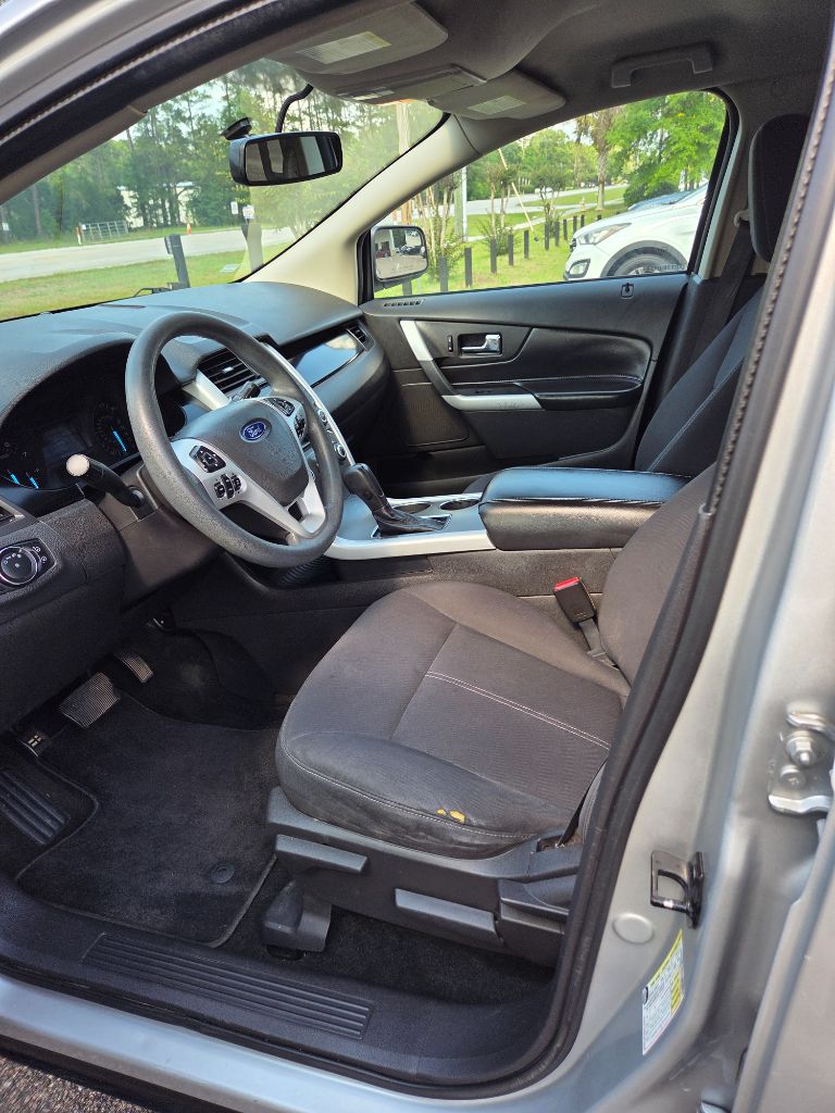 2011 Ford Edge SE photo