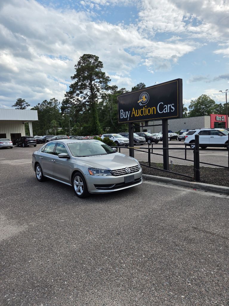 2013 Volkswagen Passat TDI SE photo