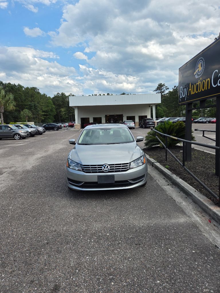 2013 Volkswagen Passat TDI SE photo