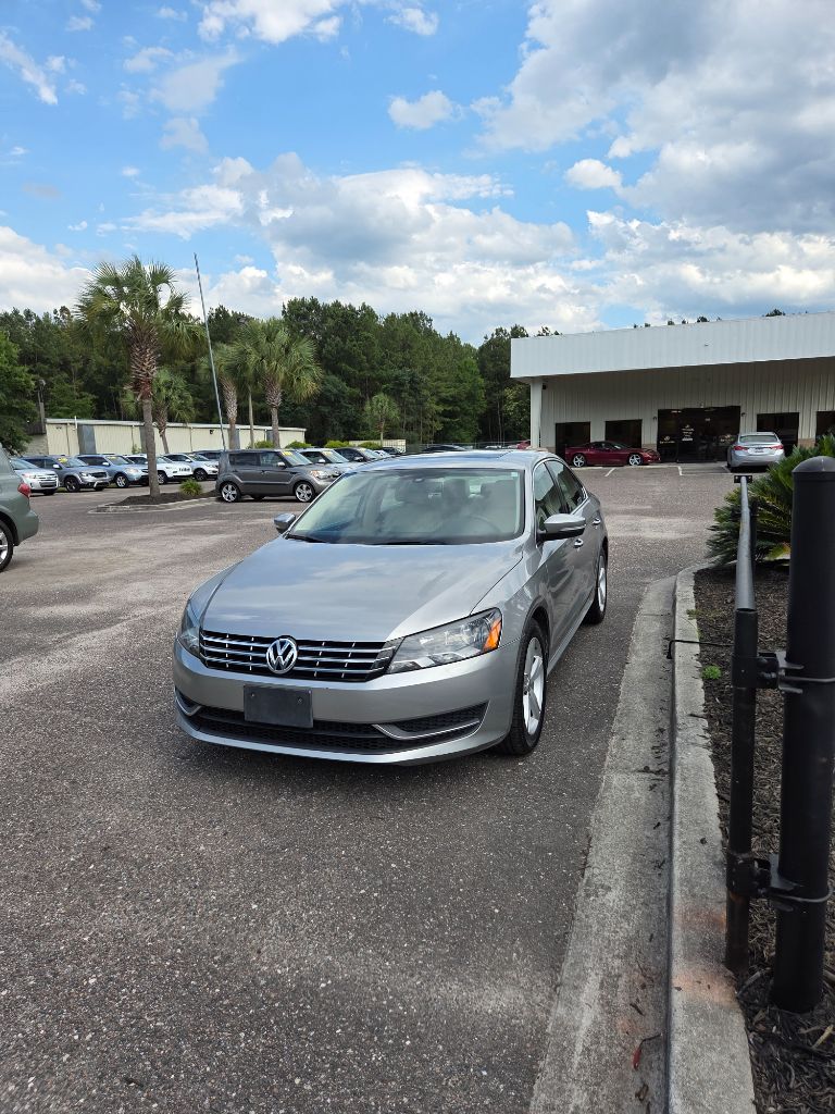 2013 Volkswagen Passat TDI SE photo