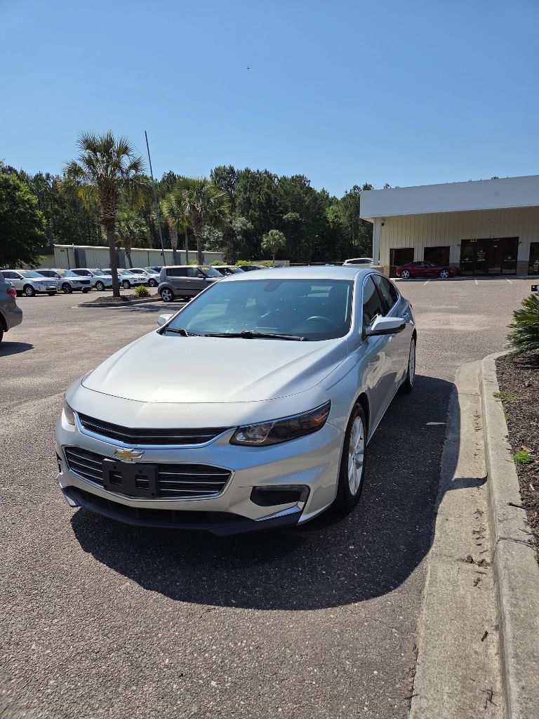 2018 Chevrolet Malibu LT photo