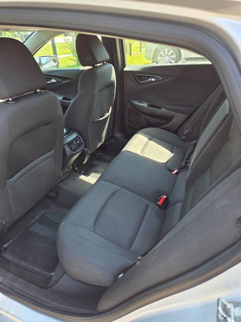 2018 Chevrolet Malibu LT photo