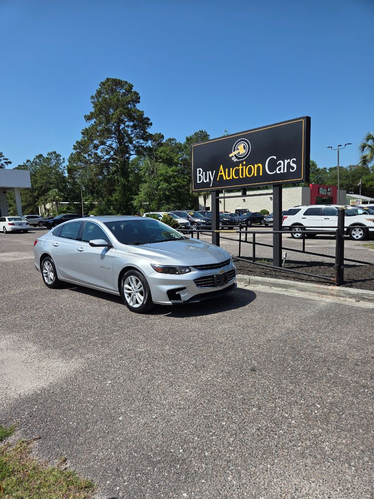 2018 Chevrolet Malibu LT photo