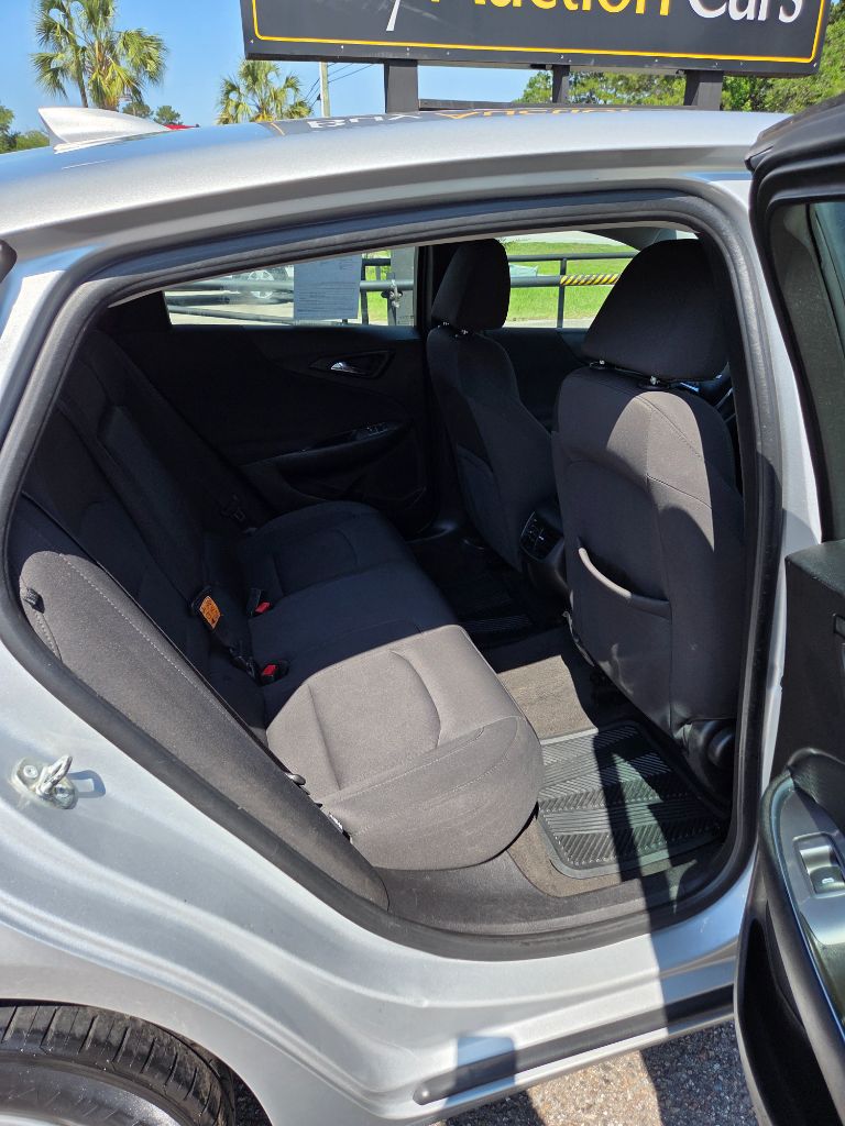 2018 Chevrolet Malibu LT photo