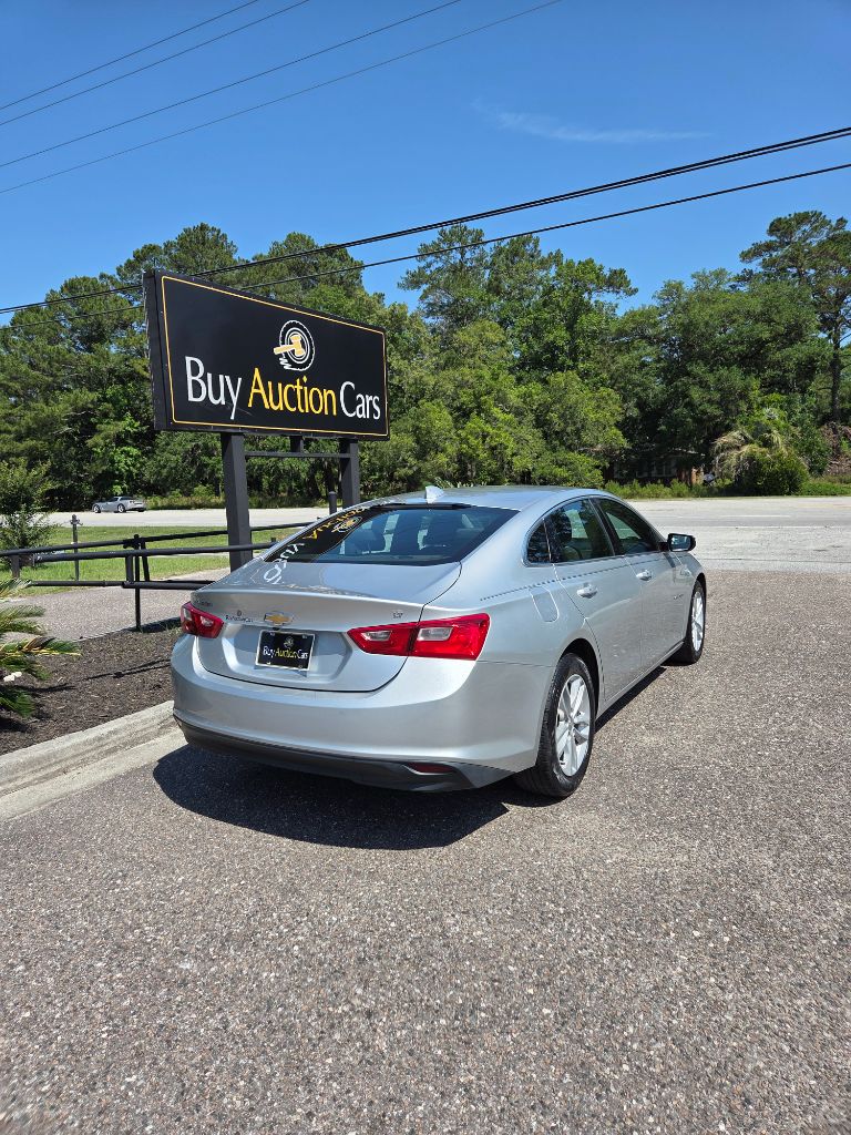 2018 Chevrolet Malibu LT photo