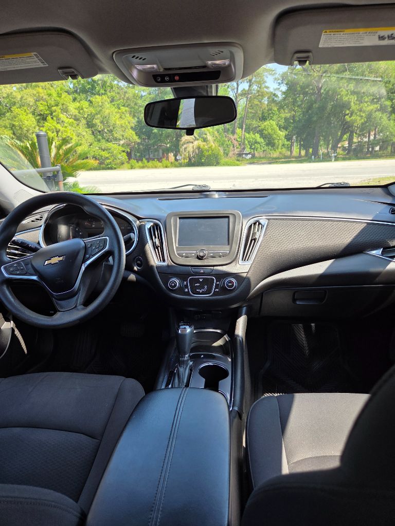 2018 Chevrolet Malibu LT photo