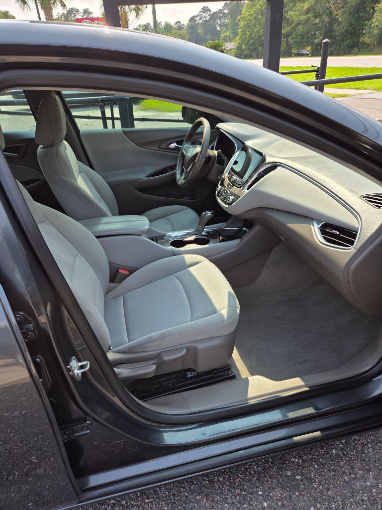 2016 Chevrolet Malibu LT photo