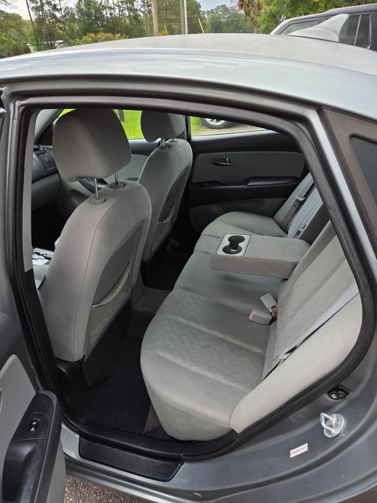 2010 Hyundai Elantra GLS photo
