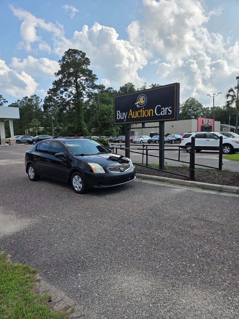 2011 Nissan Sentra 2.0 photo