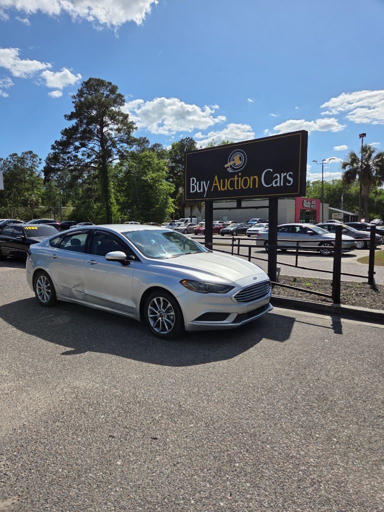 2017 Ford Fusion - $2,900