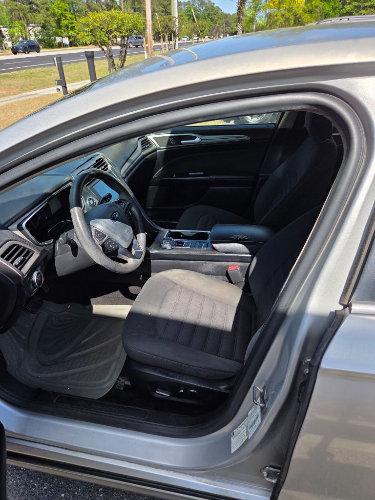 2017 Ford Fusion - $2,900