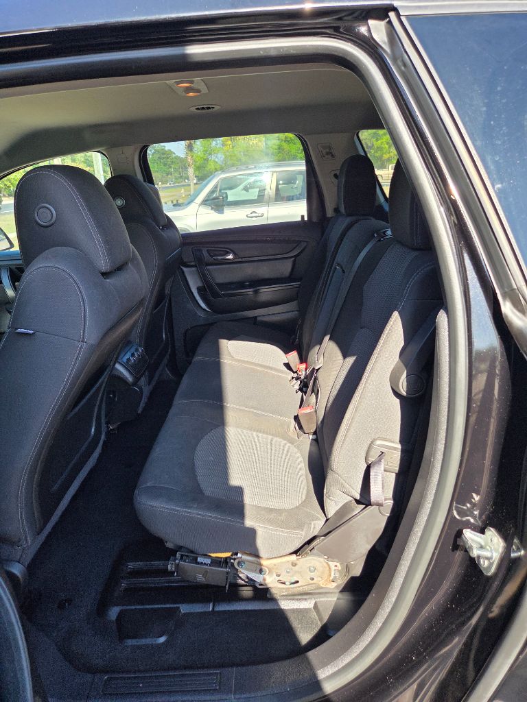 2016 Chevrolet Traverse - $3,800