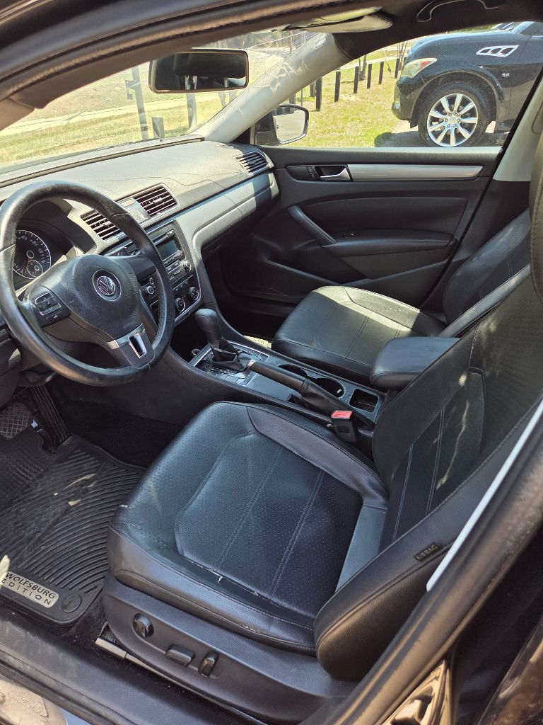 2014 Volkswagen Passat - $1,900