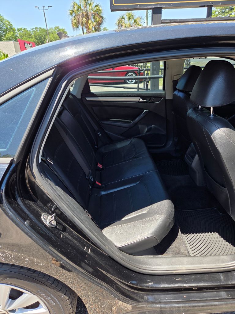 2014 Volkswagen Passat - $1,900