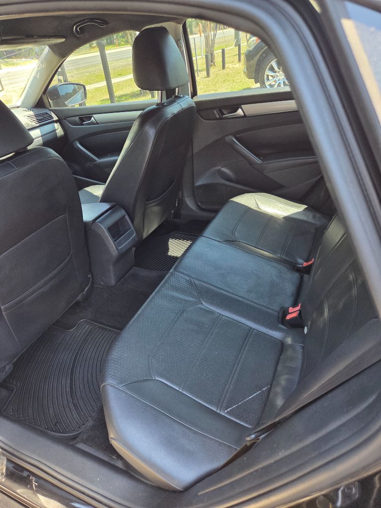 2014 Volkswagen Passat - $1,900