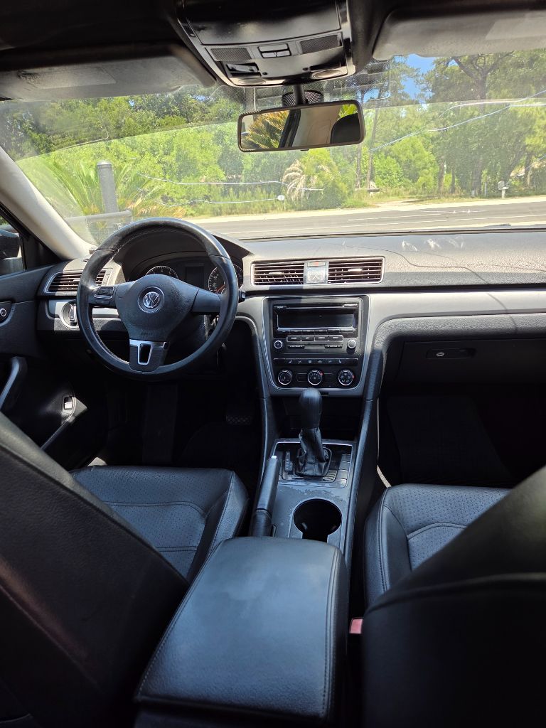 2014 Volkswagen Passat - $1,900