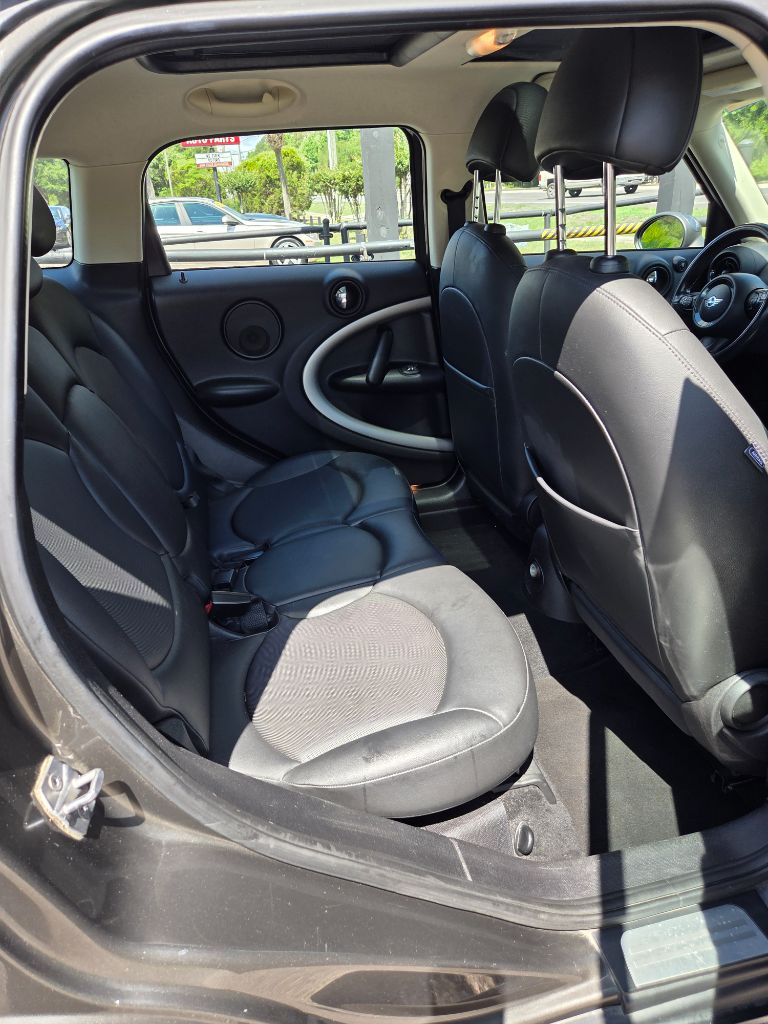 2013 MINI Countryman - $3,800