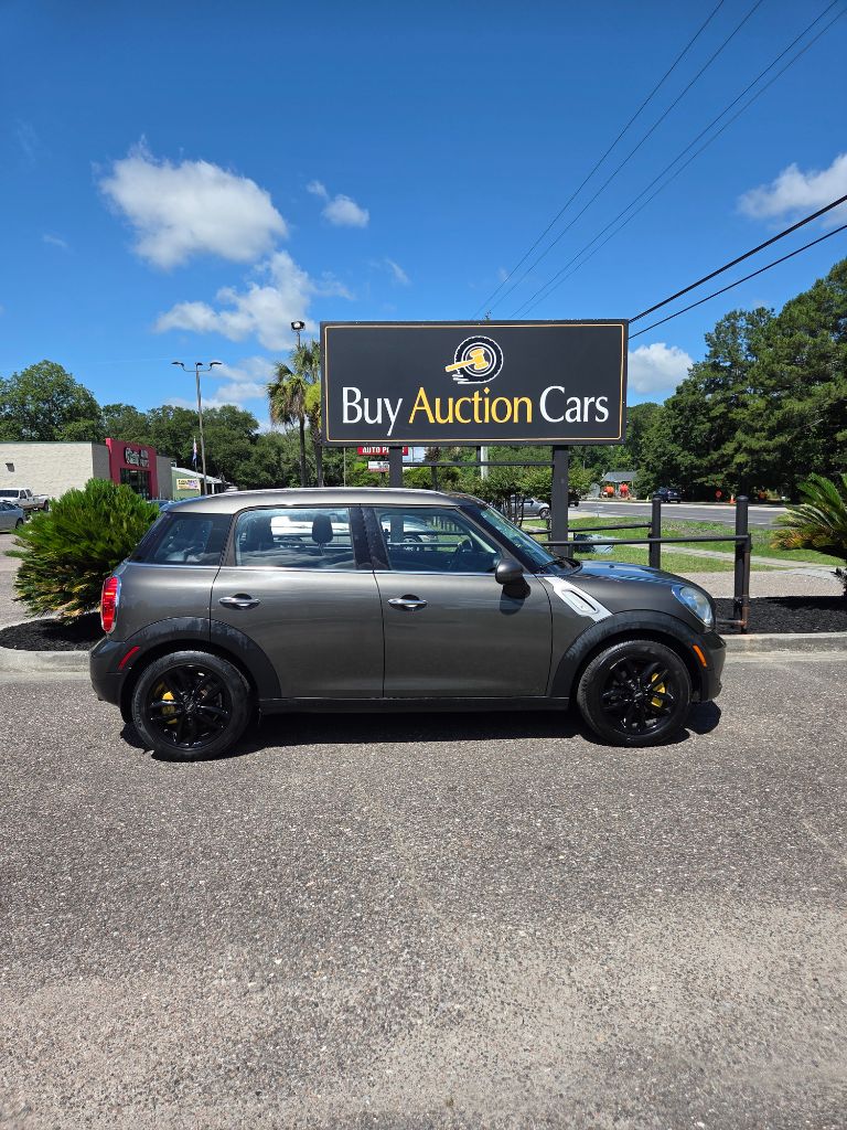 2013 MINI Countryman - $3,800