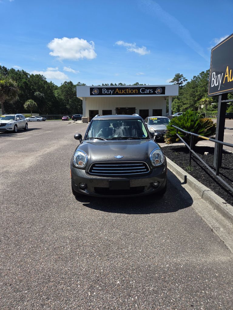 2013 MINI Countryman - $3,800