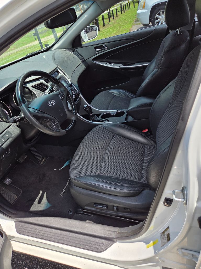 2011 Hyundai Sonata - $3,500