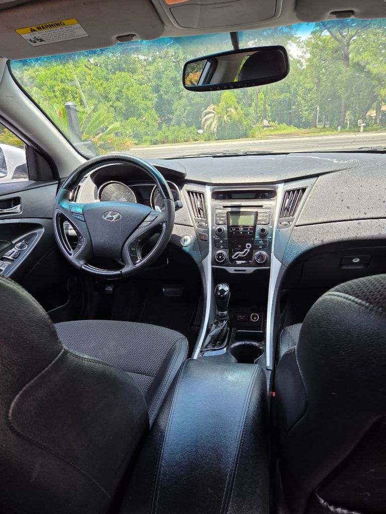 2011 Hyundai Sonata - $3,500