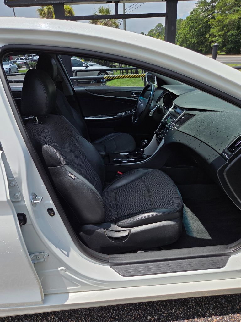 2011 Hyundai Sonata - $3,500