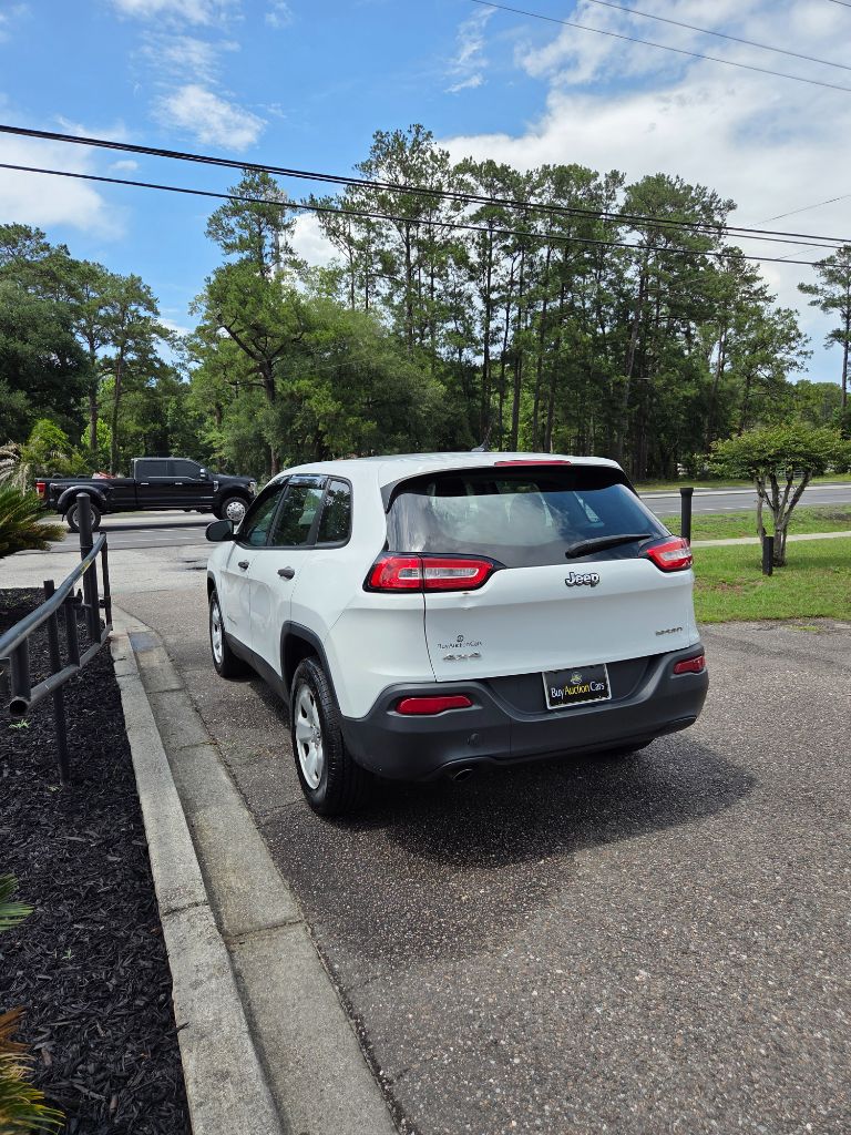 2014 Jeep Cherokee - $3,900