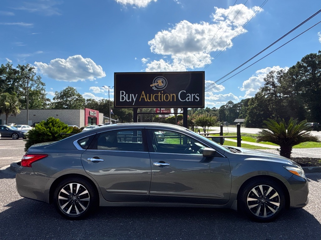 2017 Nissan Altima - $4,500