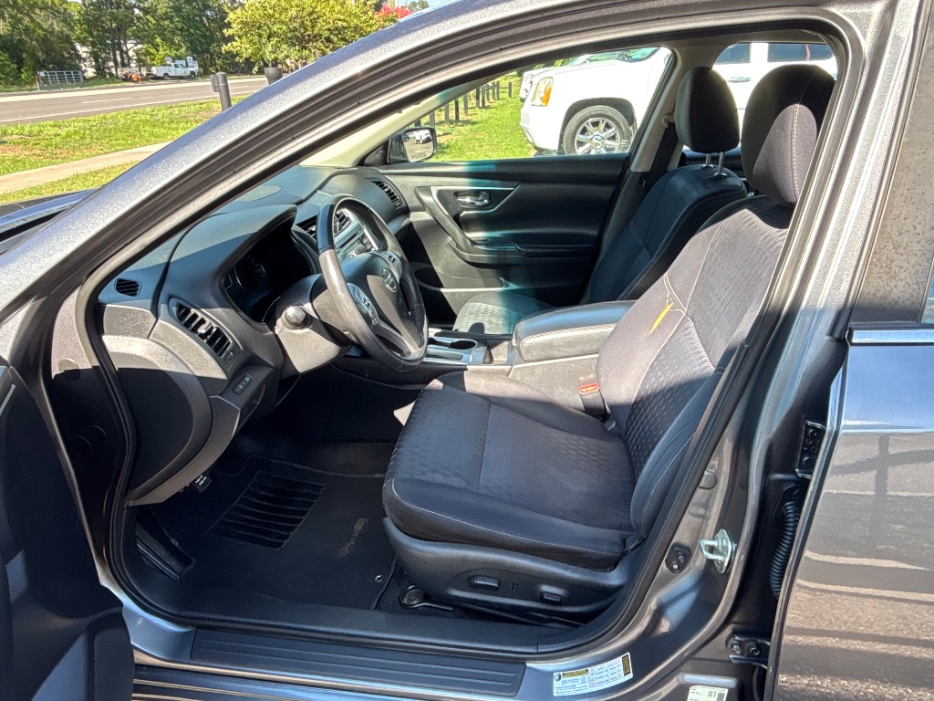 2017 Nissan Altima - $4,500