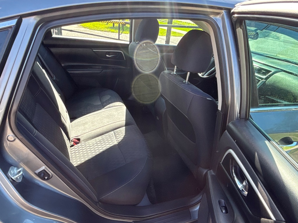 2017 Nissan Altima - $4,500