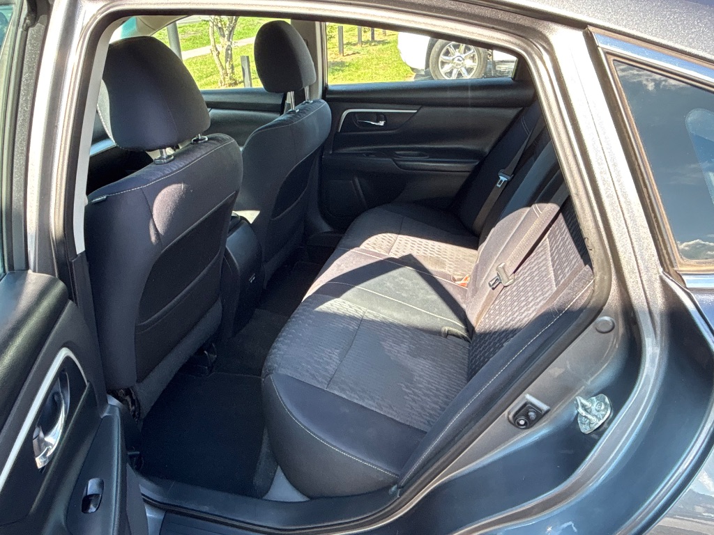 2017 Nissan Altima - $4,500