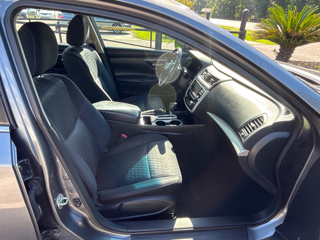 2017 Nissan Altima - $4,500