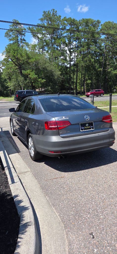 2015 Volkswagen Jetta - $2,900