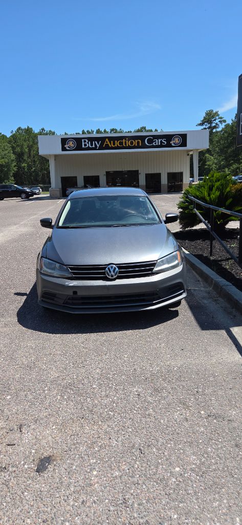 2015 Volkswagen Jetta - $2,900