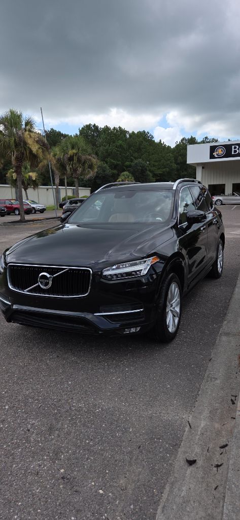 2017 Volvo XC90 - $9,500