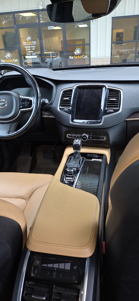 2017 Volvo XC90 - $9,500