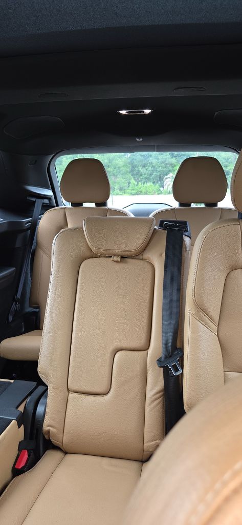 2017 Volvo XC90 - $9,500