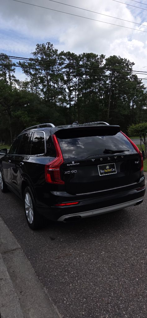 2017 Volvo XC90 - $9,500