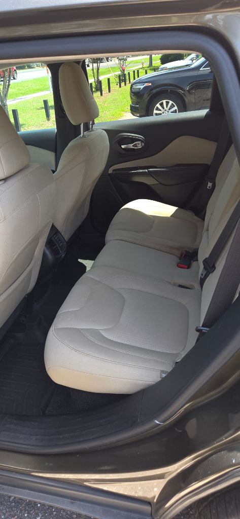 2015 Jeep Cherokee - $4,700