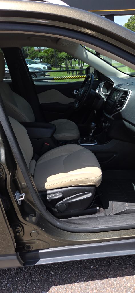 2015 Jeep Cherokee - $4,700